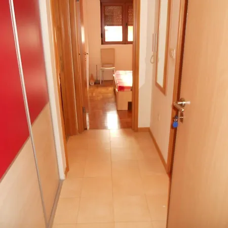 Vesna Apartman *